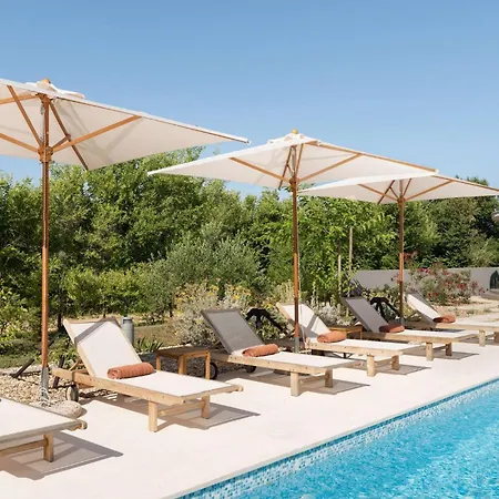 Nyaraló White Gold *